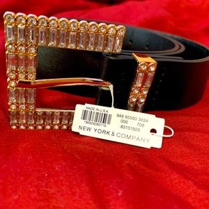New York&Co black leather belt with a gold/diamond look buckle Size L